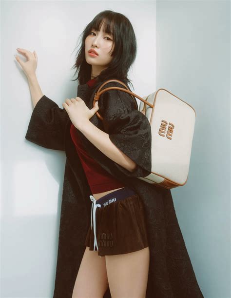 TWICE MOMO x MIU MIU 